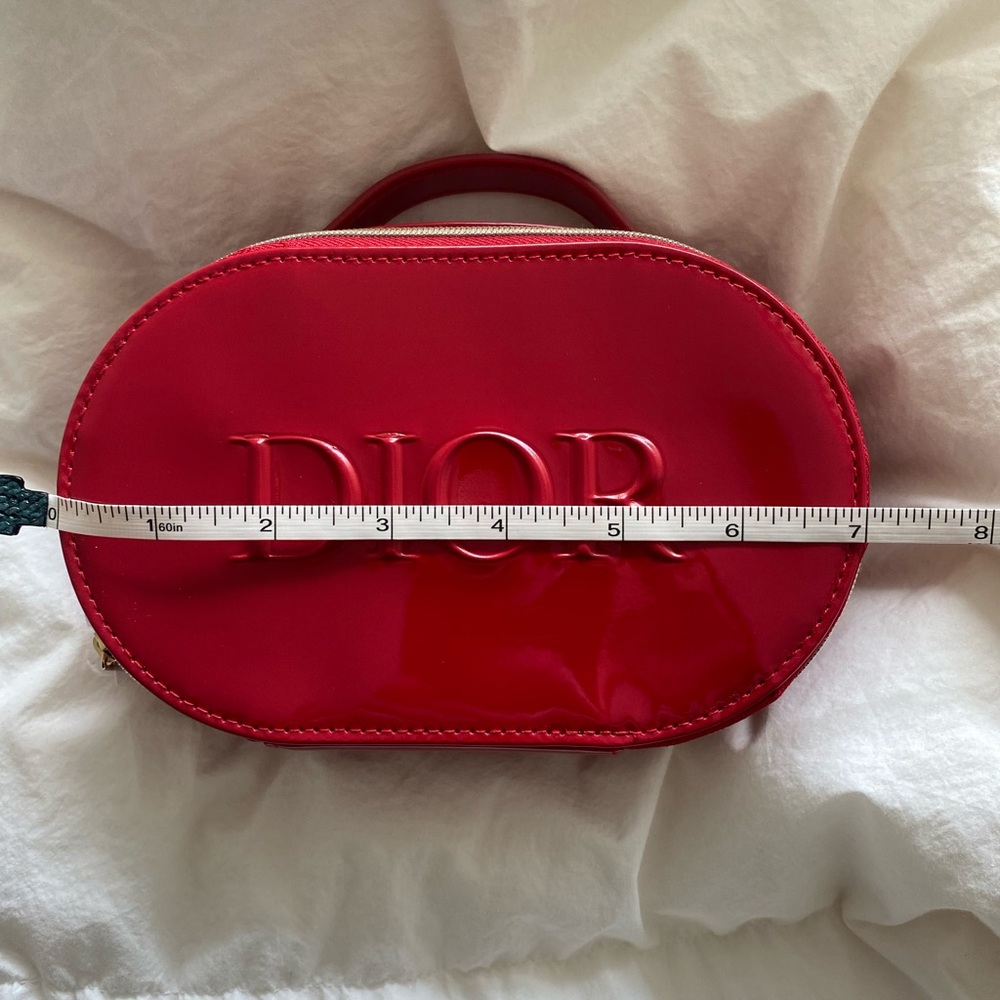 Dior Red Patent Cosmetic Bag with Embossed Logo - Picture 5 of 6